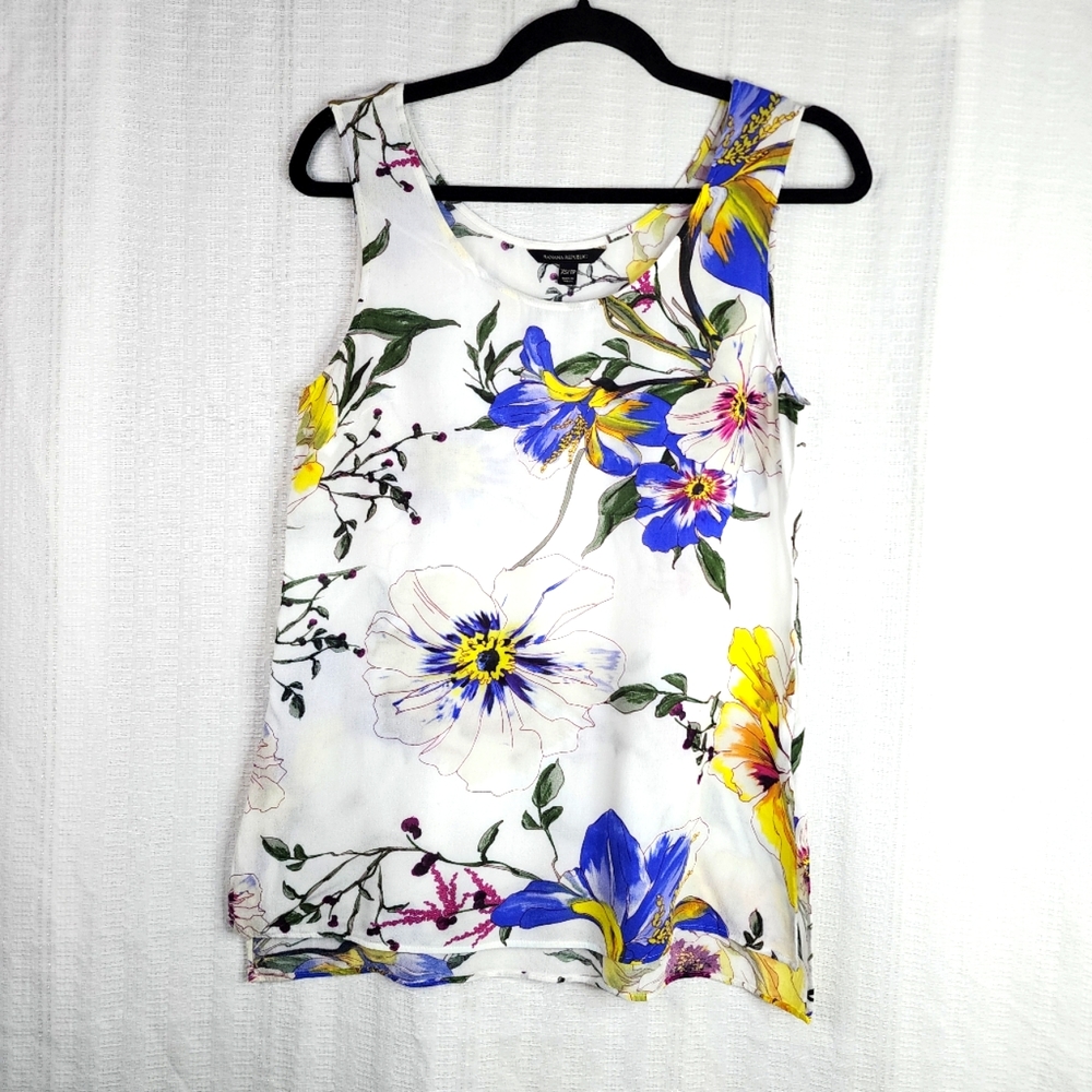 EUC  PRETTY FLORAL SLEEVELESS BLOUSE BY BANANA REPUBLIC - SIZE XS